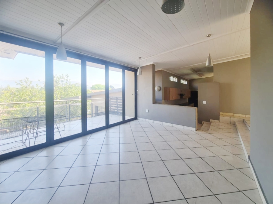6 Bedroom Property for Sale in Meerhof North West